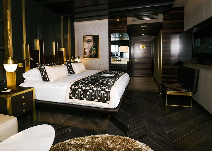 Rocks & Casino Otel Girne