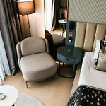 Ξενοδοχείο Rocks & Casino 5*
