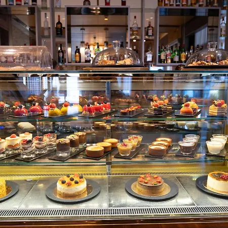 Rocks & Casino Hotel