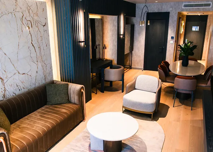 Rocks & Casino Hotel