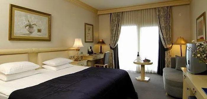 Rocks & Casino Hotel