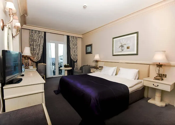 Rocks & Casino Hotel 5*