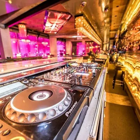 Rocks & Casino Отель 5*