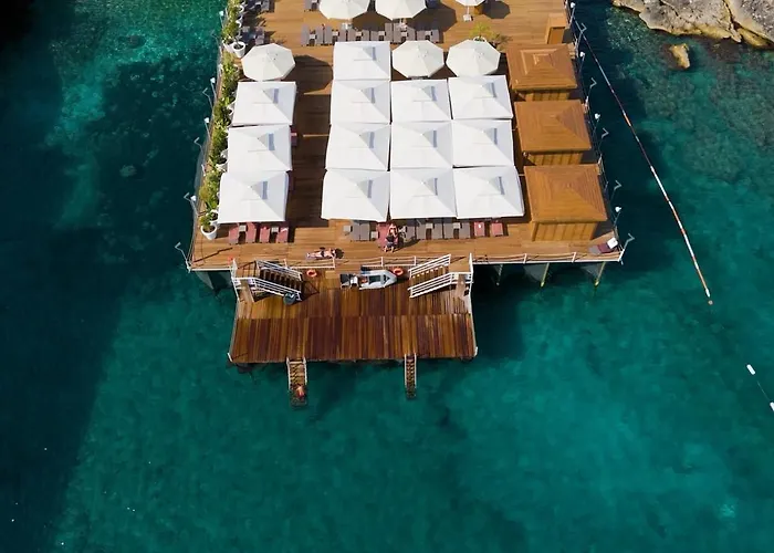 Ξενοδοχείο Rocks & Casino 5*