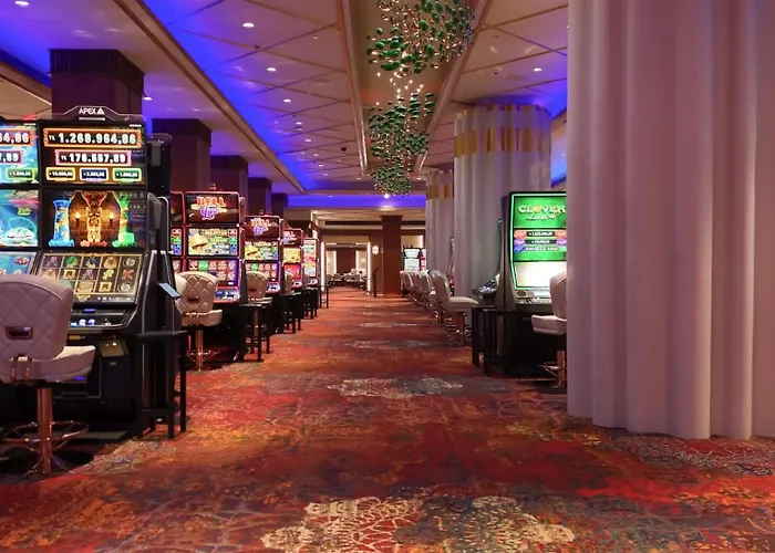 Ξενοδοχείο Rocks & Casino 5*